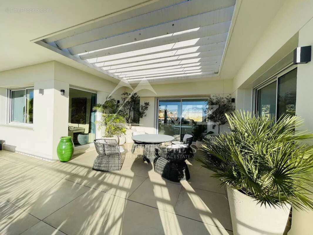 Appartement à CANNES