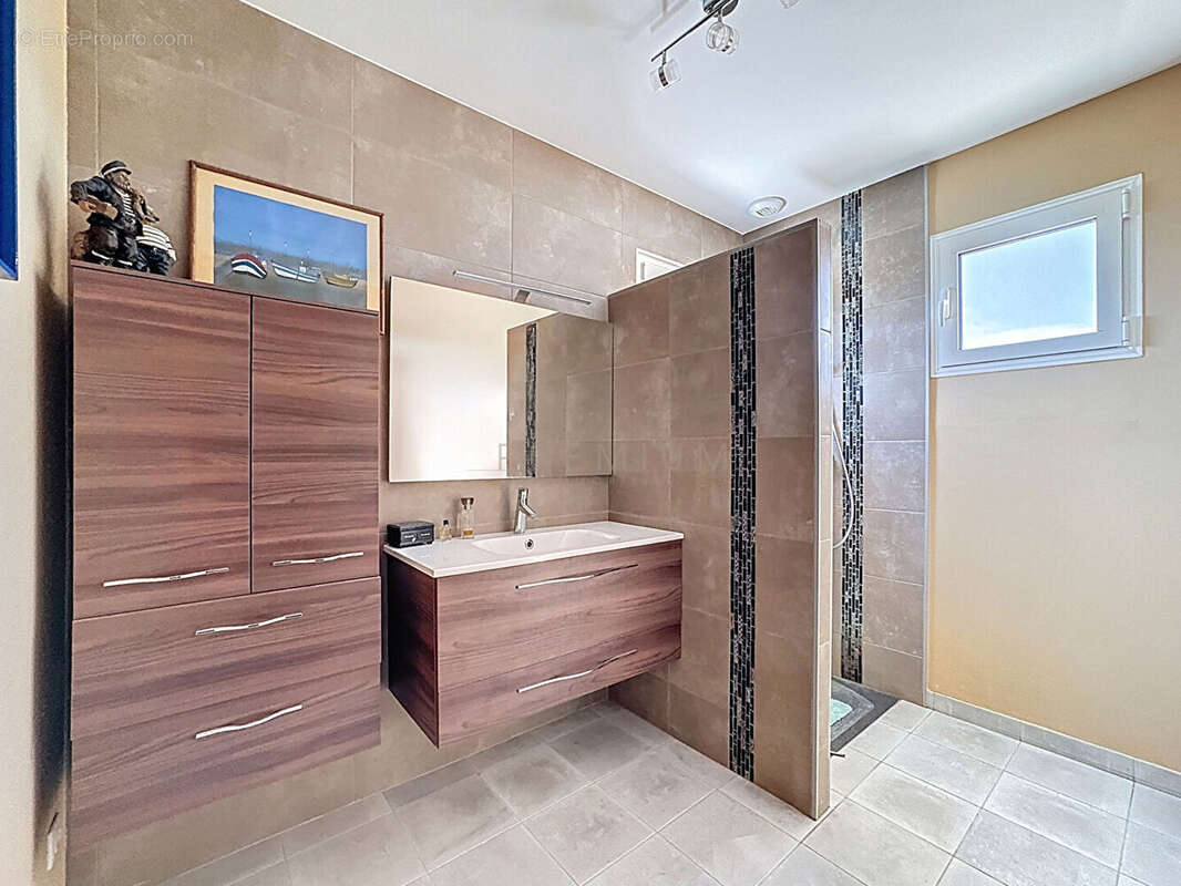 Maison à SAINT-MATHIEU-DE-TREVIERS