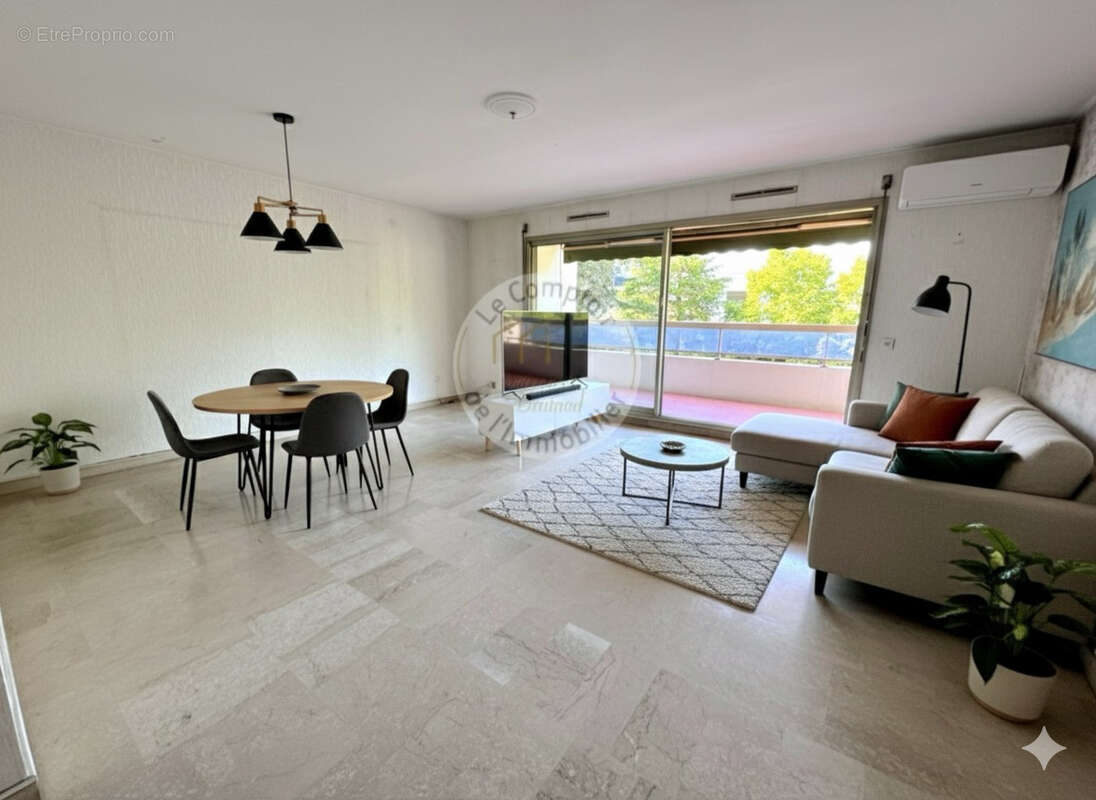 Appartement à MARSEILLE-9E