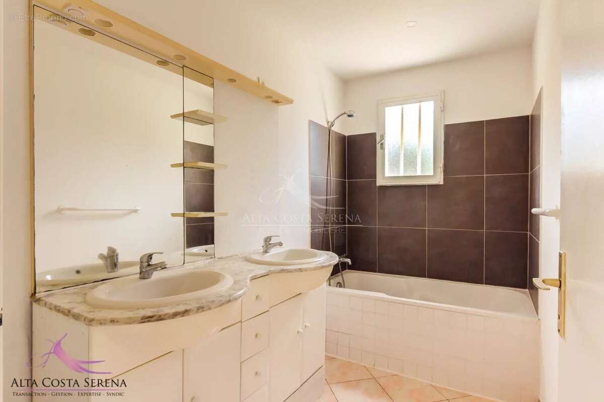 Maison à PRUNELLI-DI-FIUMORBO