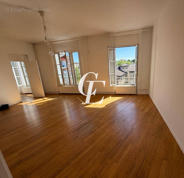 Appartement à SAINT-ETIENNE