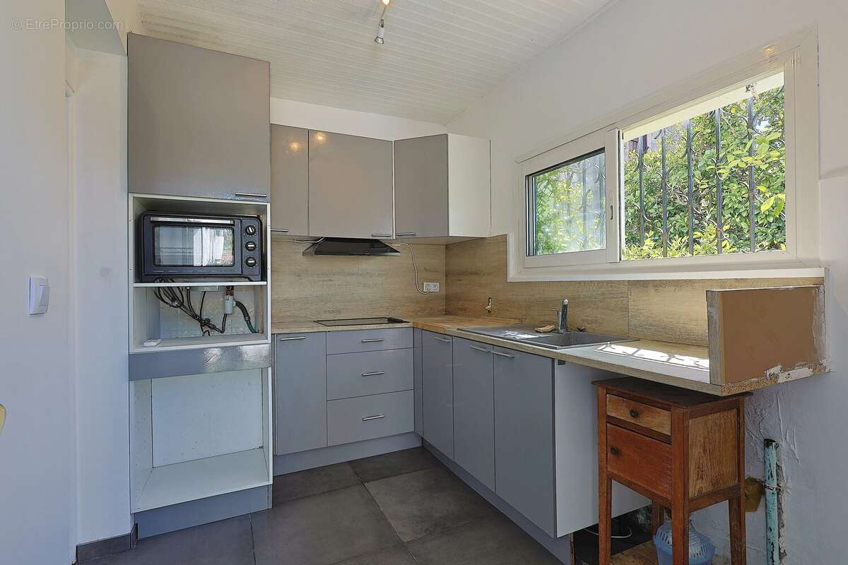 Appartement à VALLAURIS