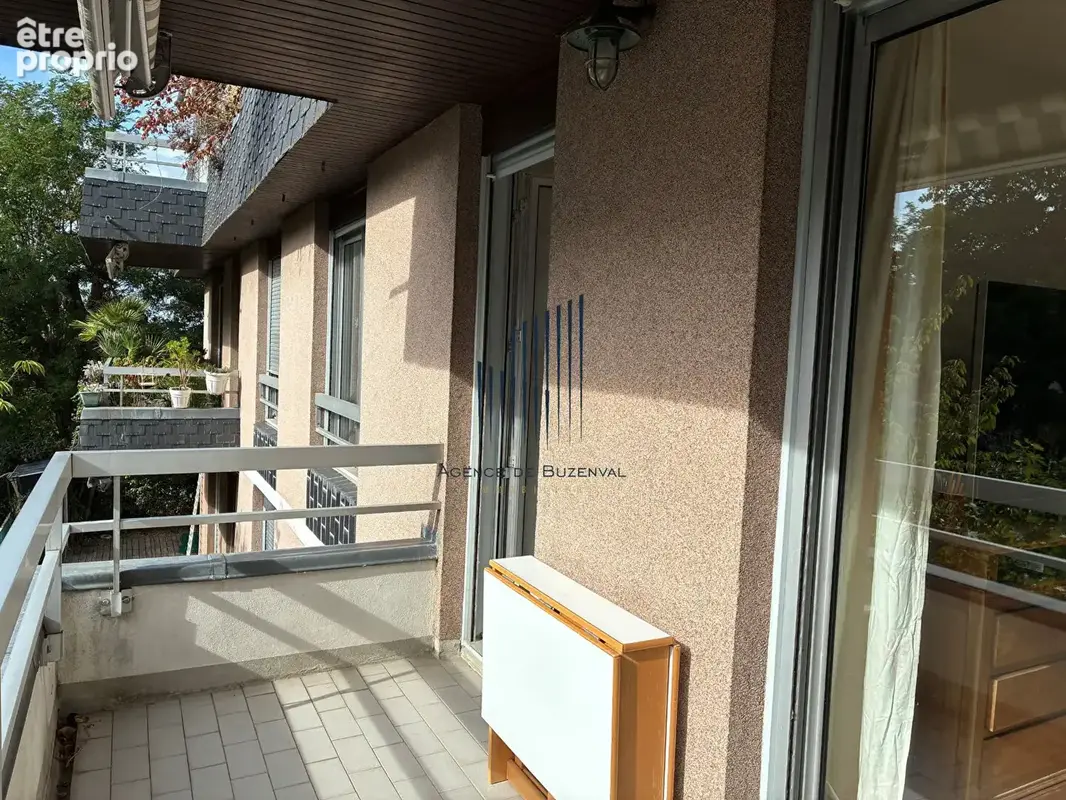 Rueil Malmaison  Appartement de 4 pièces - photo 3