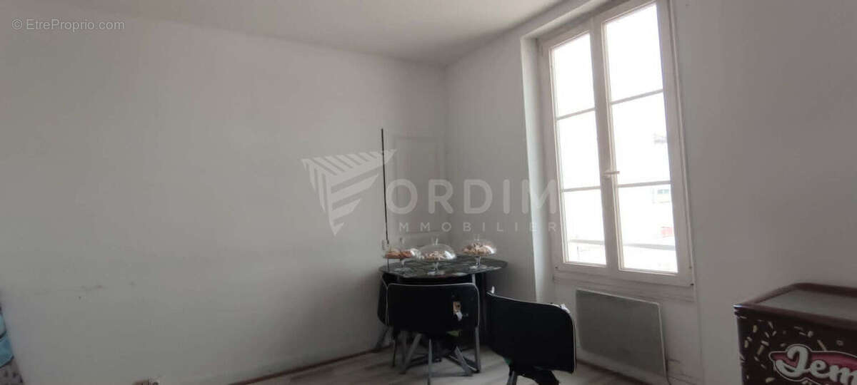 Immeuble de rapport avec local et appartement - photo 7