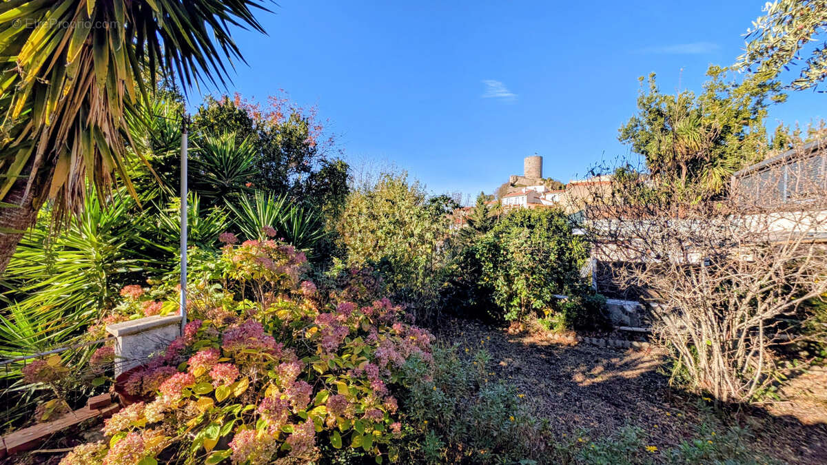 Maison à LAROQUE-DES-ALBERES