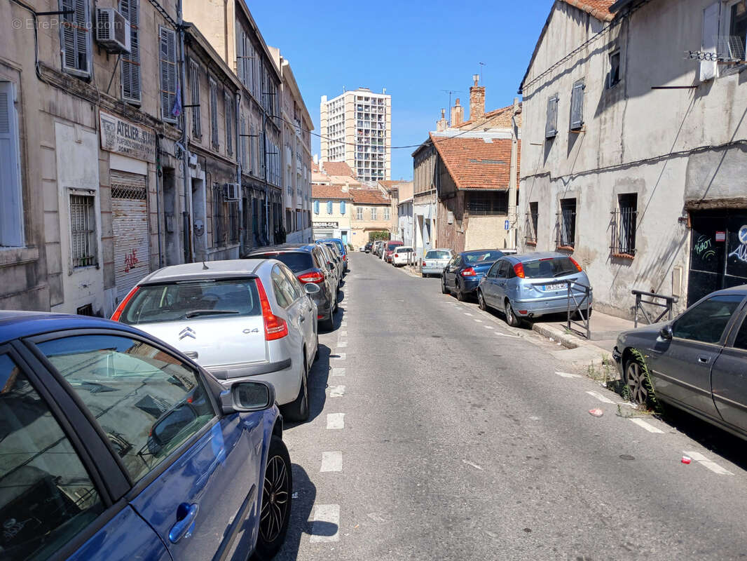 Appartement à MARSEILLE-3E