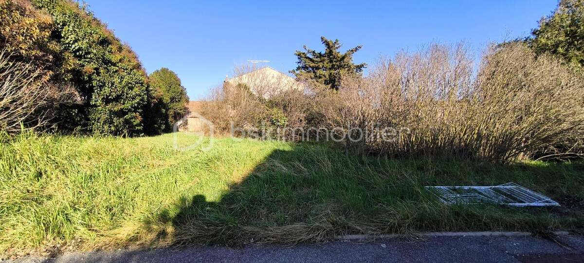 Terrain à VERNEGUES