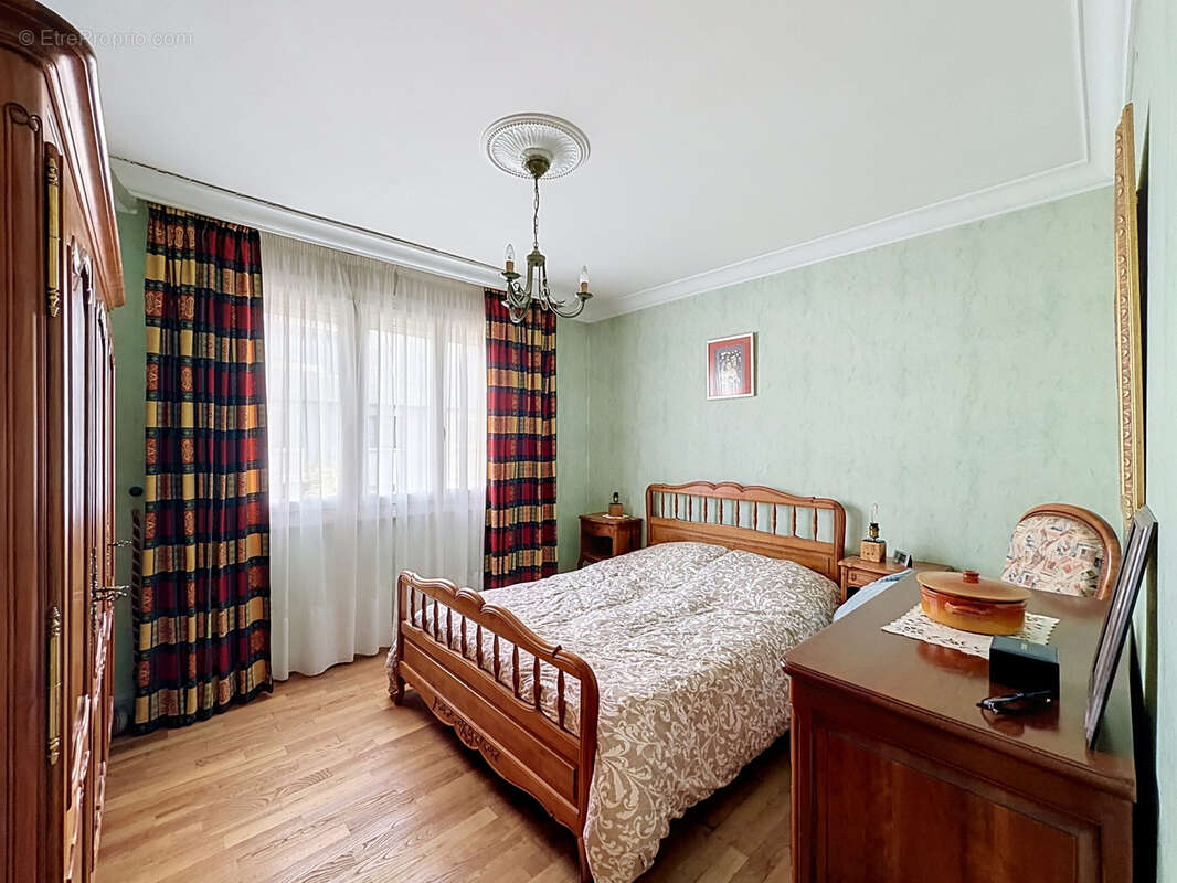 Maison familiale   hypercentre de bruz   133 m2   rare sur le secteur - photo 10