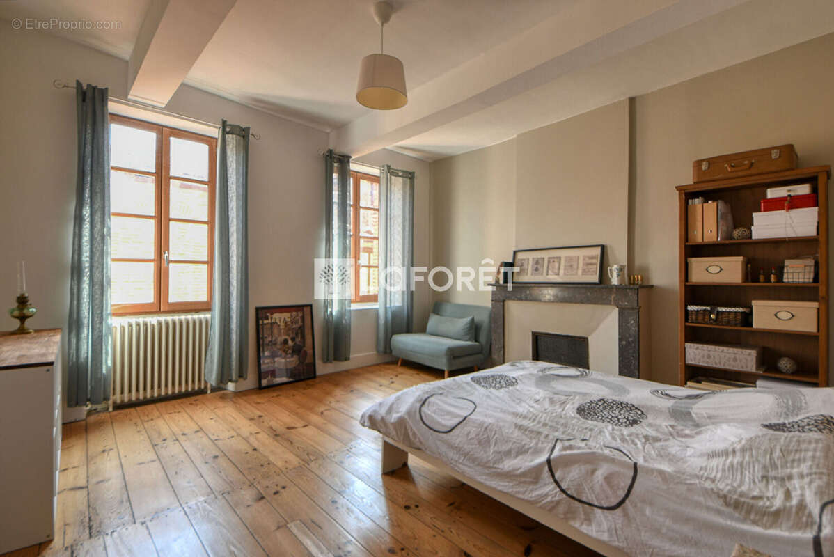Propriété d'exception avec terrasse et vue sur les toits de Lisle-sur-Tarn - photo 8