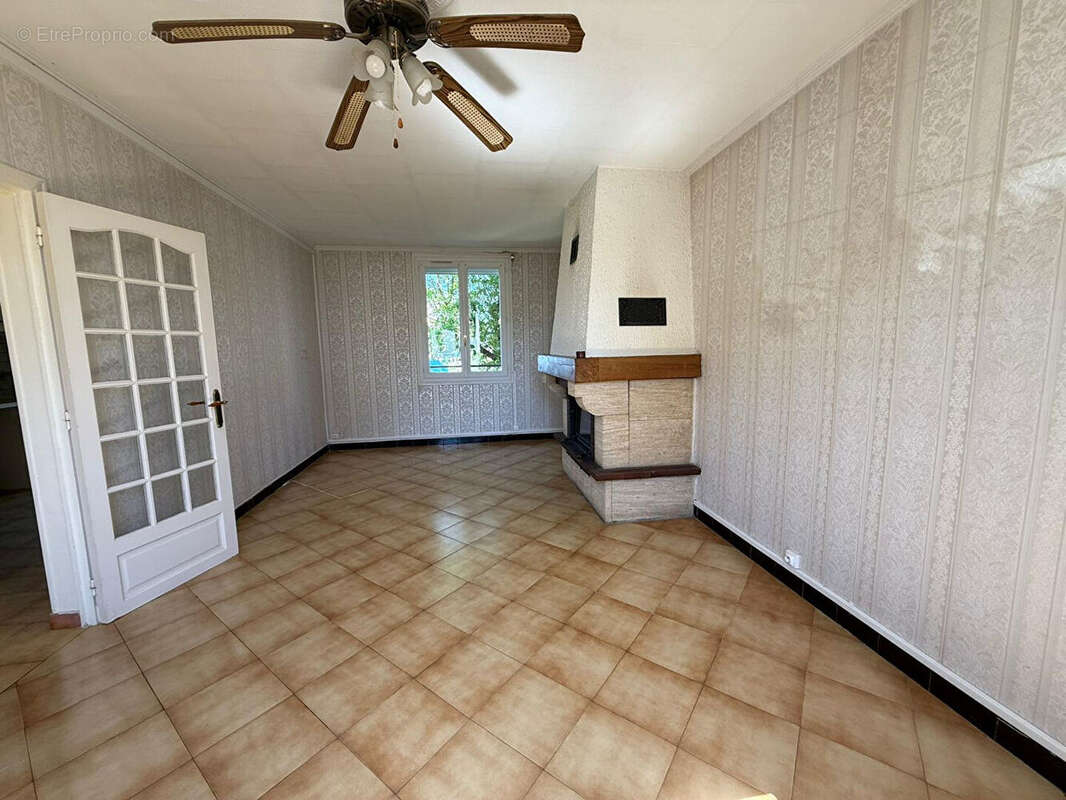 Maison à VARENNES-VAUZELLES