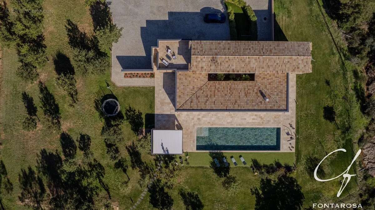 Maison à BAGNOLS-EN-FORET