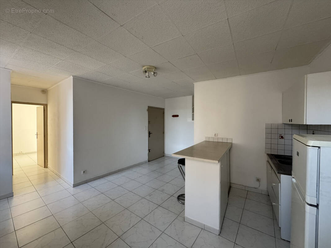 Appartement à CHATEAUNEUF-DE-GADAGNE