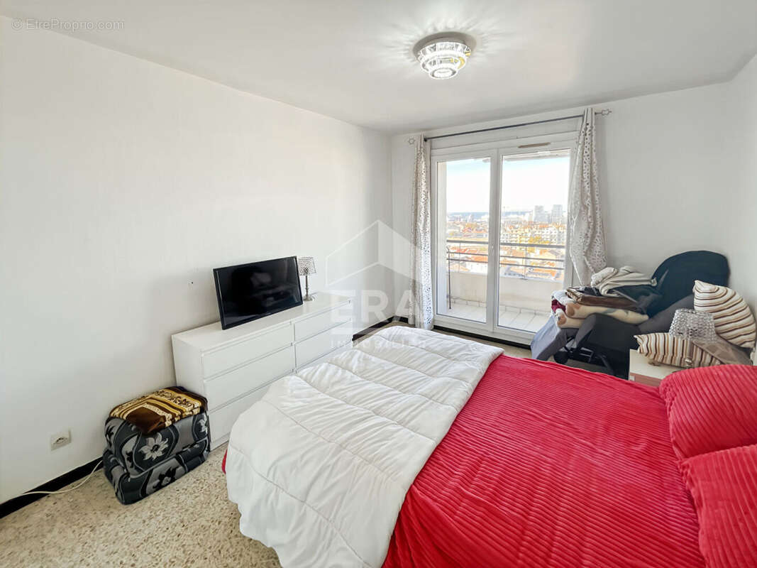 Appartement à MARSEILLE-14E