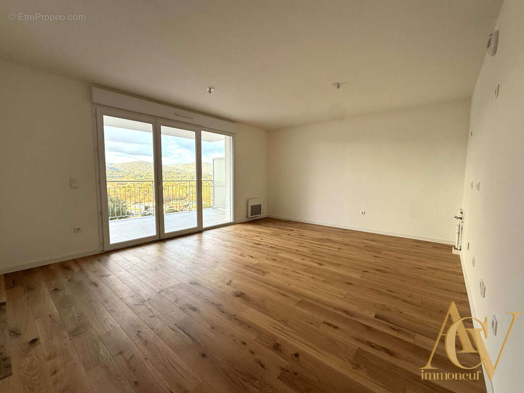 T3 traversant haut de gamme vue dégagée - Cogolin 2 - Appartement à COGOLIN