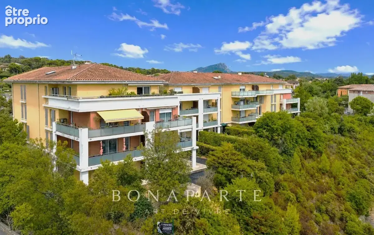 AIX-EN-PROVENCE - Appartement 3 pièces avec terrasse, jardin et double garage - photo 14