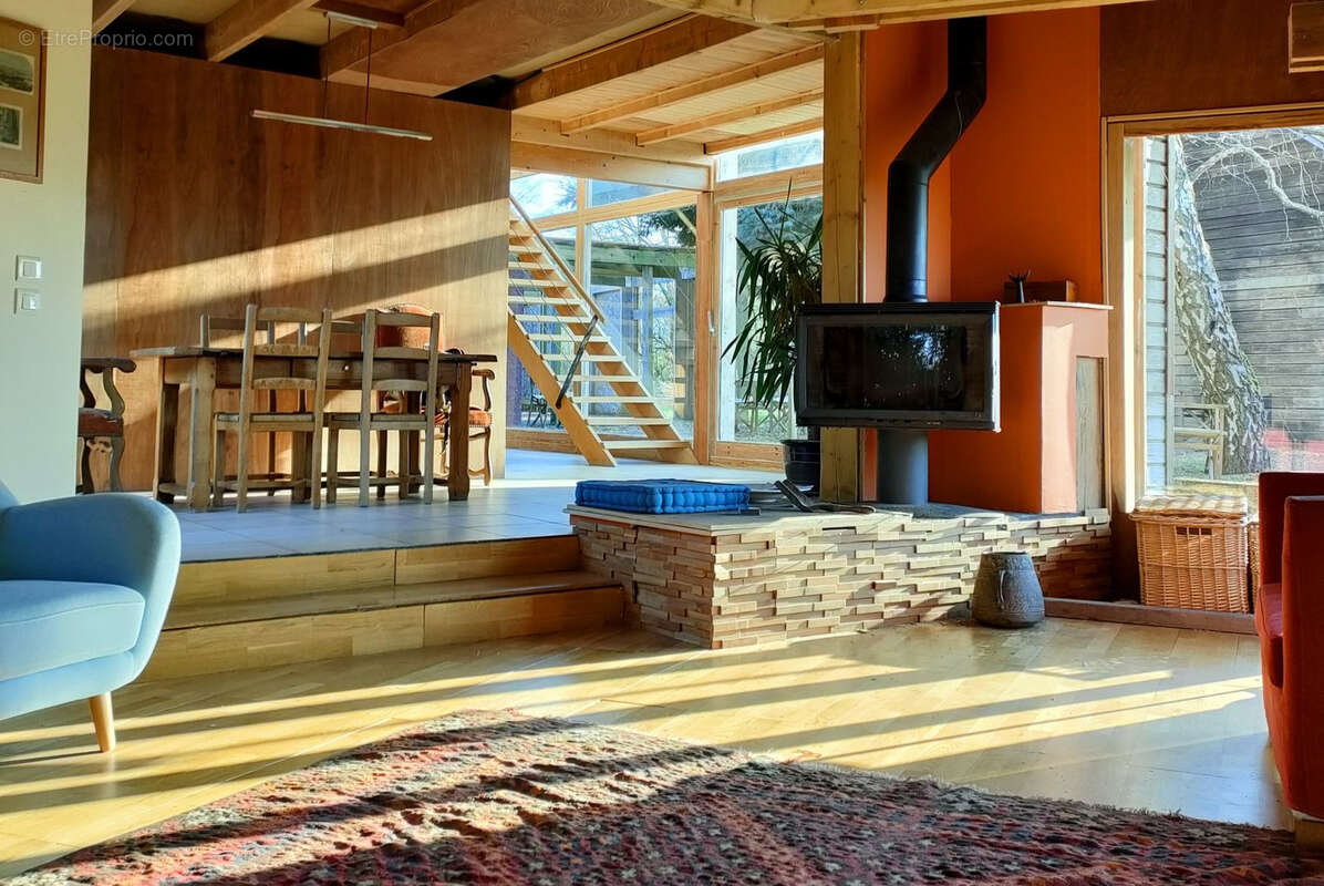 Superbe maison d’architecte en ossature bois sur parc arboré de plus de 2,8 hectares - photo 3