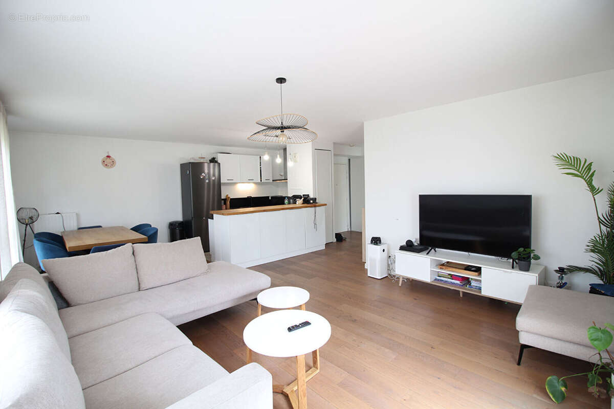 Appartement à SARTROUVILLE