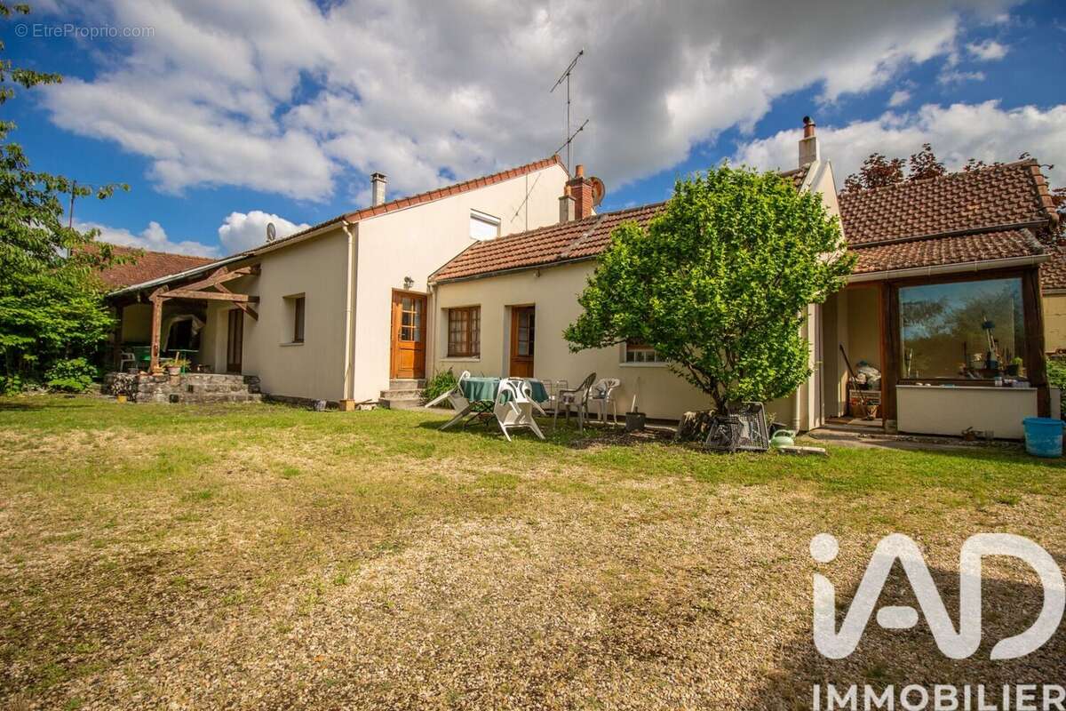 Maison 240 m² à Varennes-Sur-Seine  - photo 3