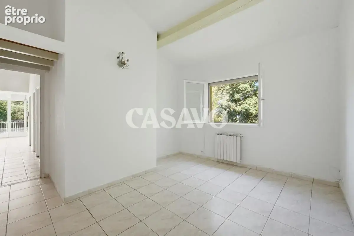 Vente Maison 8 pièces de 236m² - 13760 Saint-Cannat - photo 19