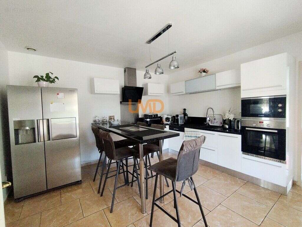 Maison à LA CALMETTE