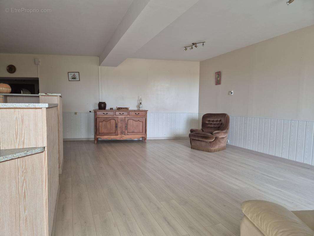 Maison à SAINT-AMANT-DE-BOIXE