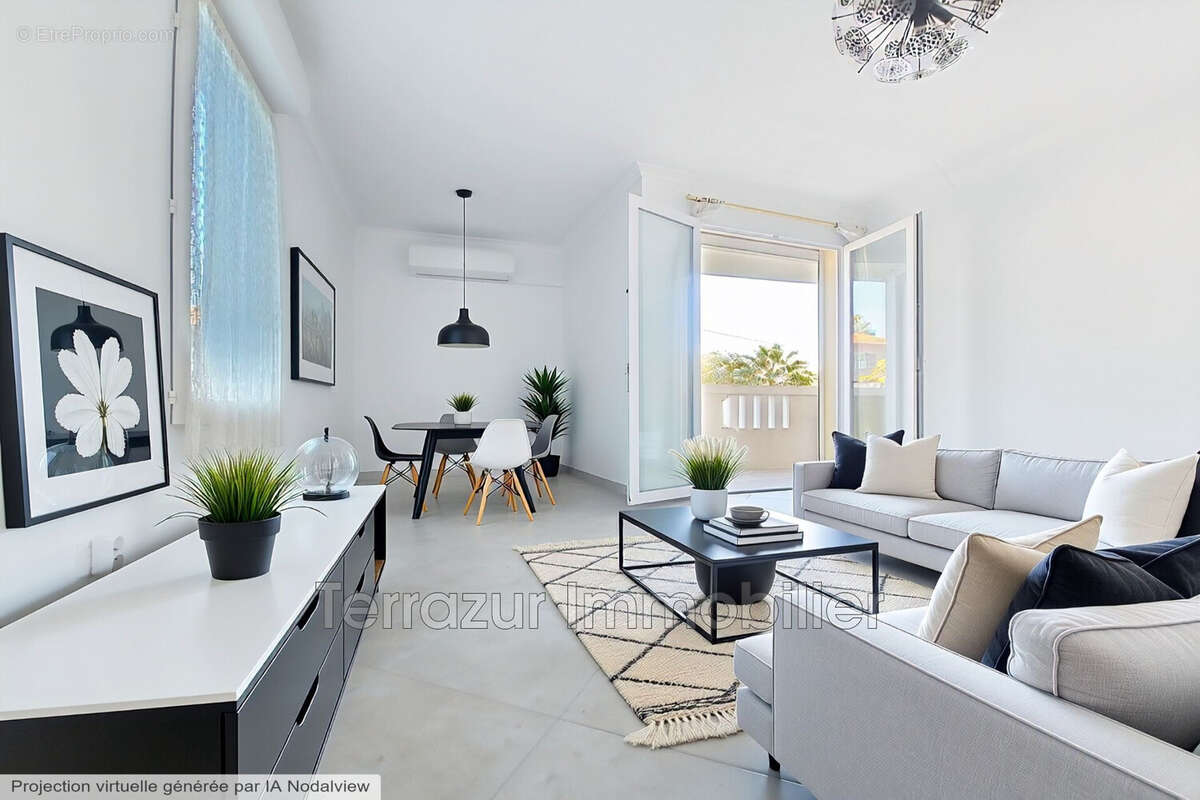 Appartement à VALLAURIS