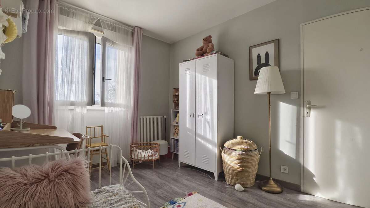 Appartement à LOGNES