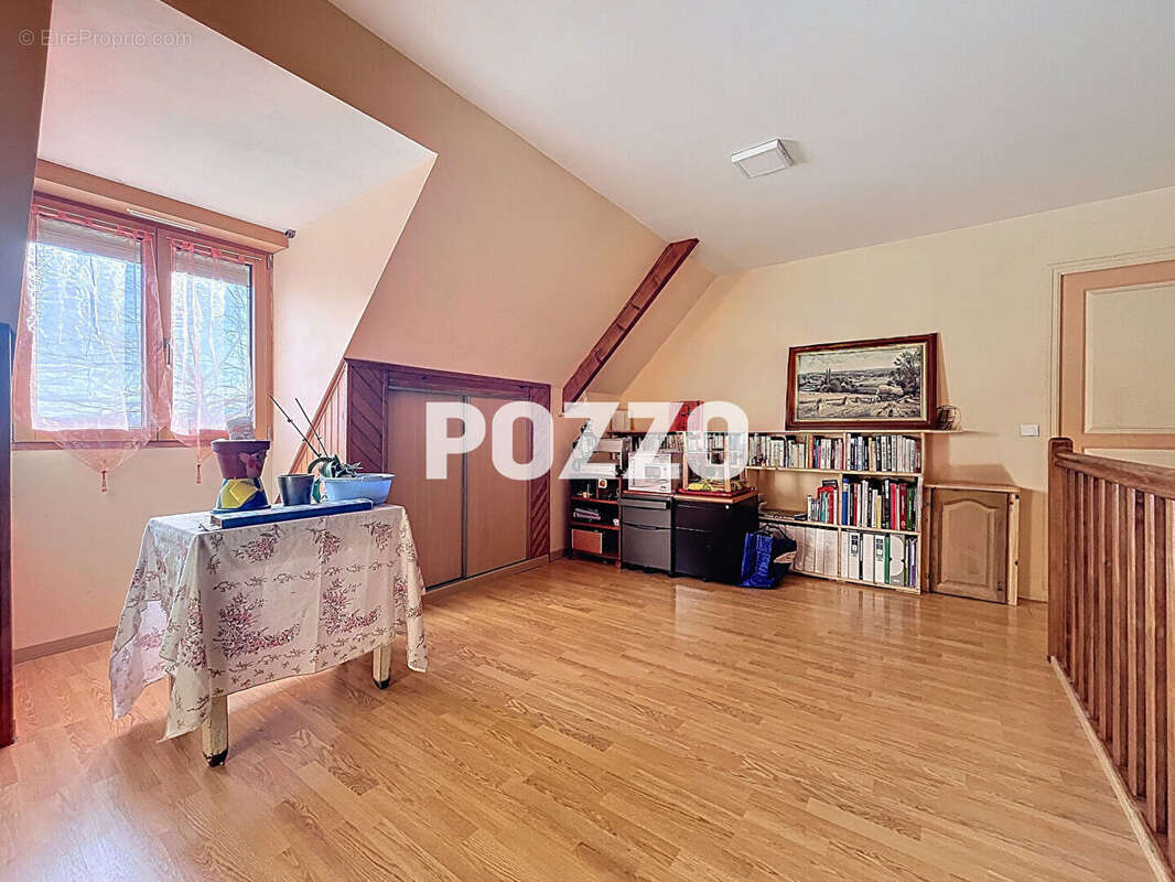 Maison à SAINT-HILAIRE-DU-HARCOUET