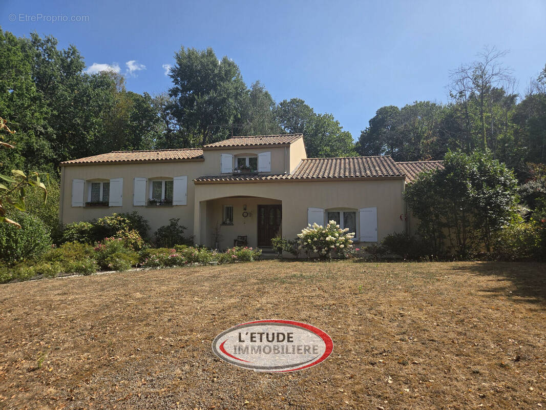 Photo 1 - Maison à SAINTE-PAZANNE