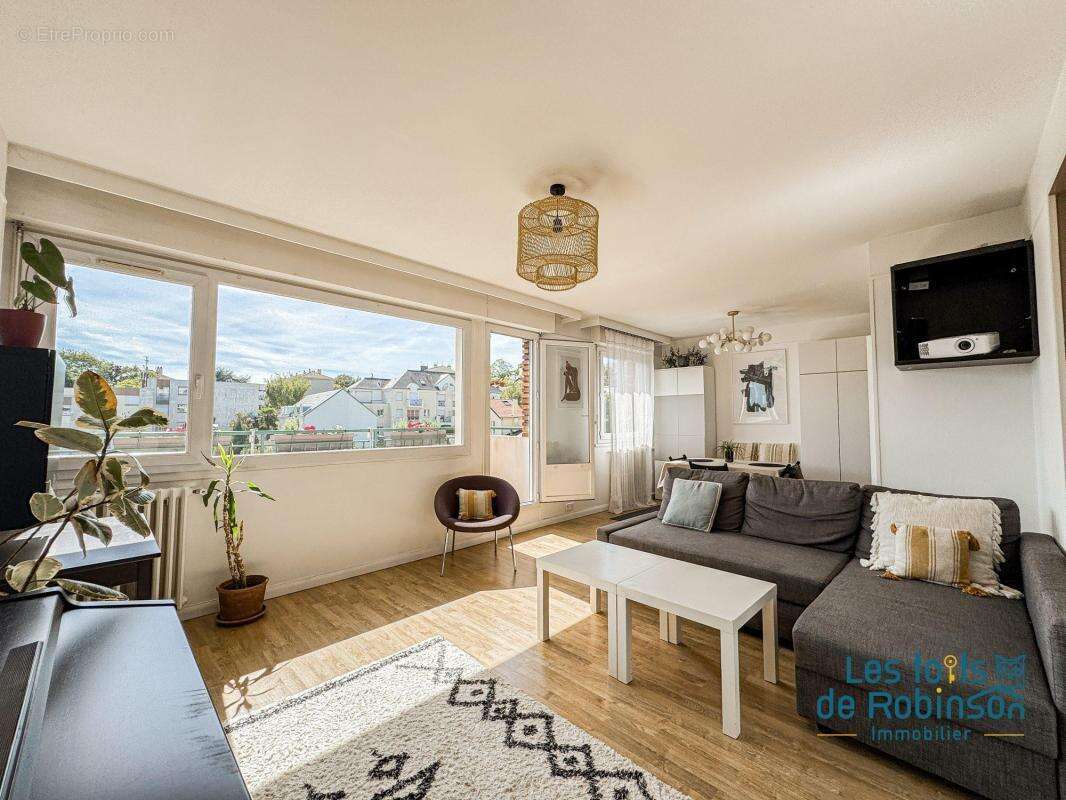Appartement à LE PLESSIS-ROBINSON