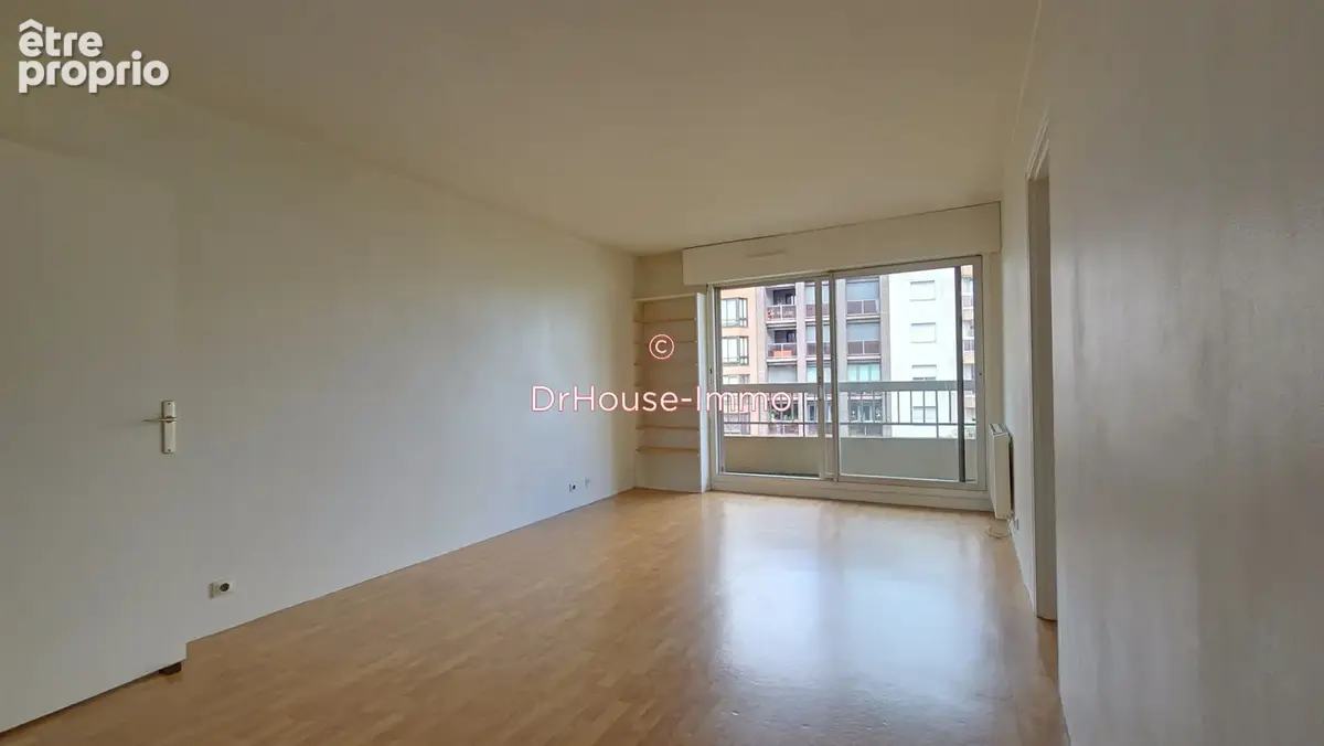 Appartement à PARIS-20E