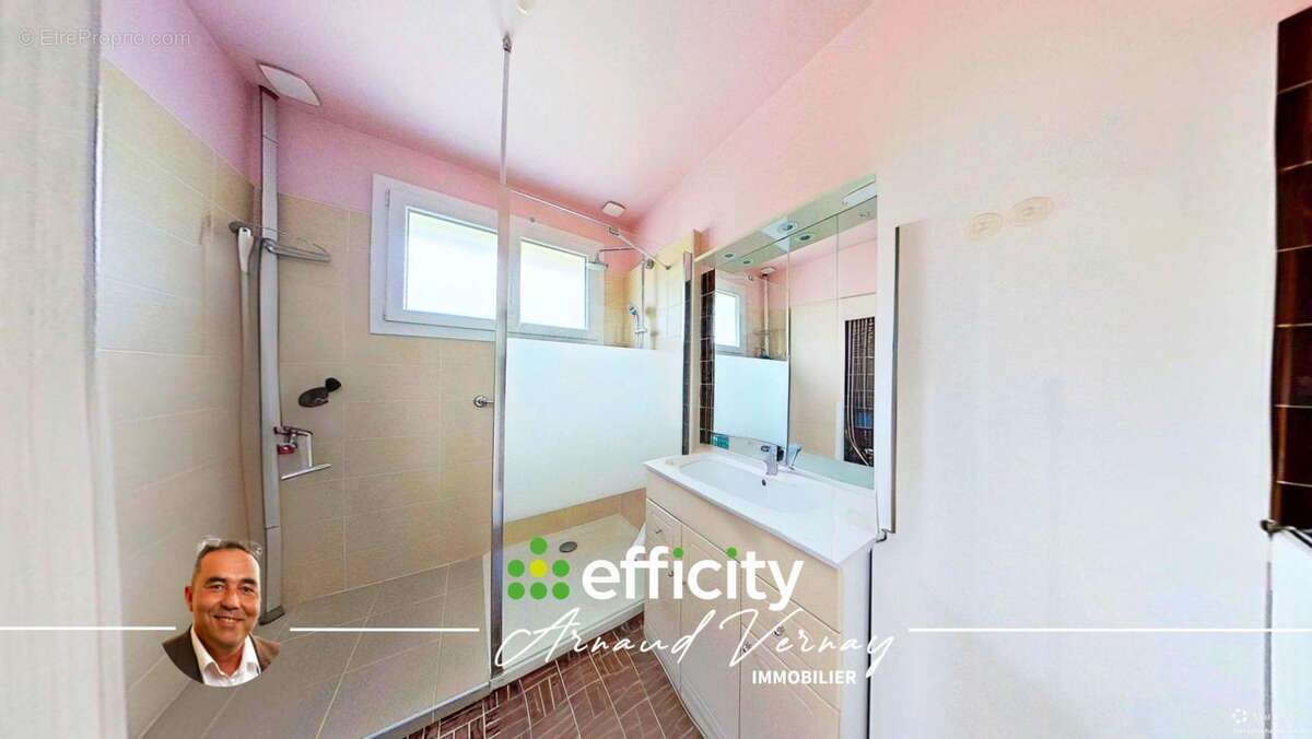 Maison 125 m² à Tarare  - photo 13