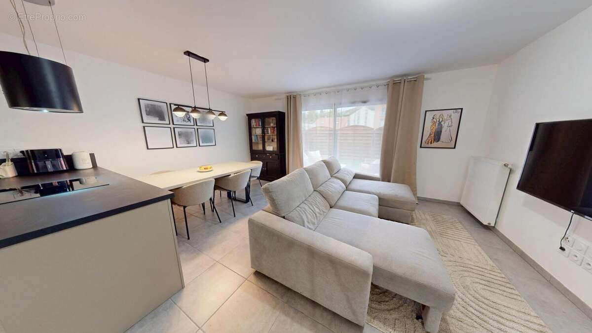 Photo 2 - Appartement à BOURGOIN-JALLIEU