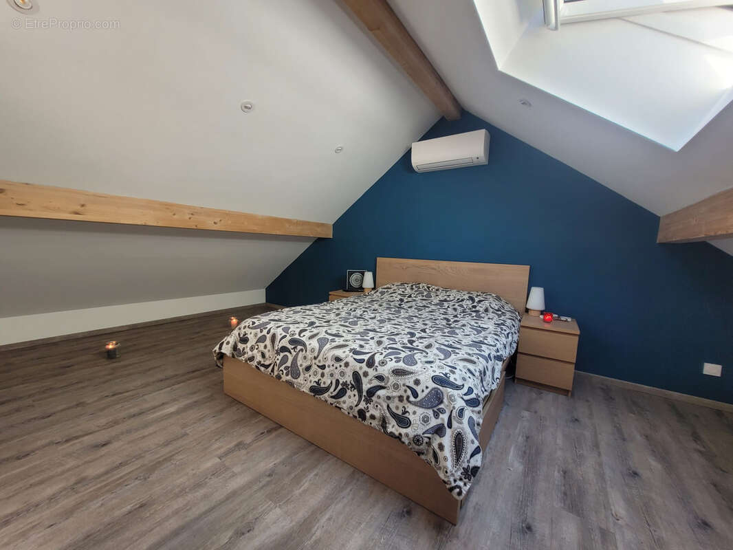 Appartement à SAINT-CASSIN