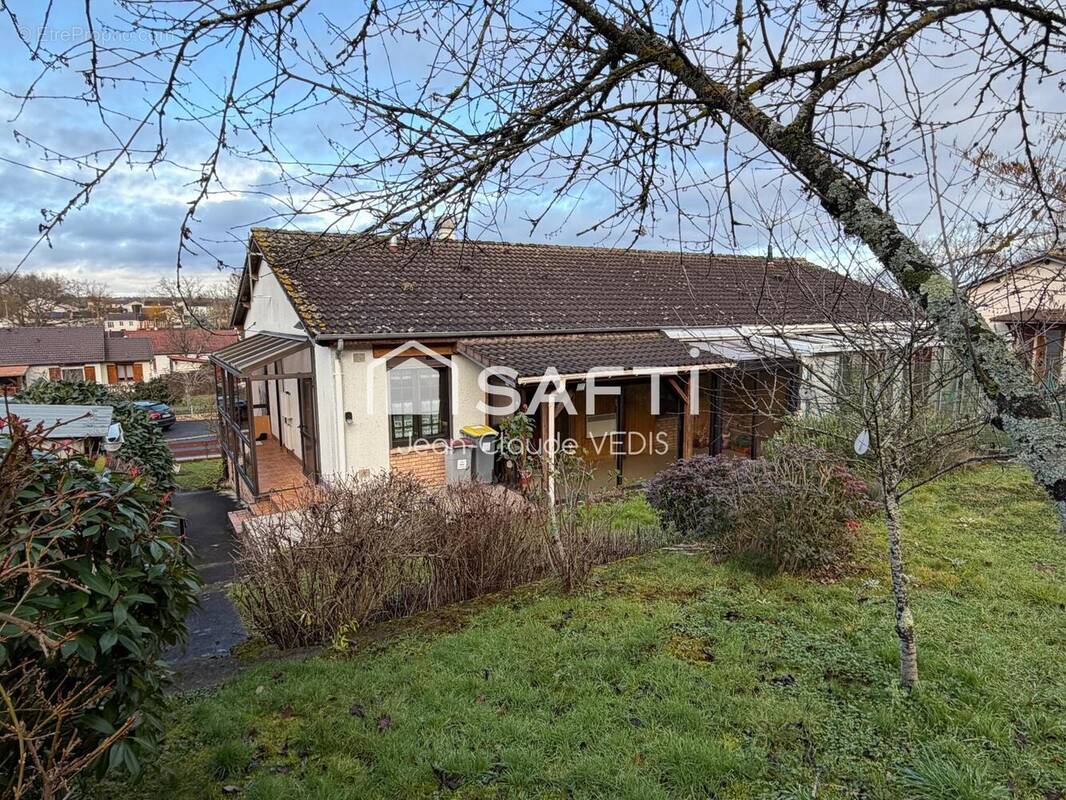 Photo 1 - Maison à DOMERAT