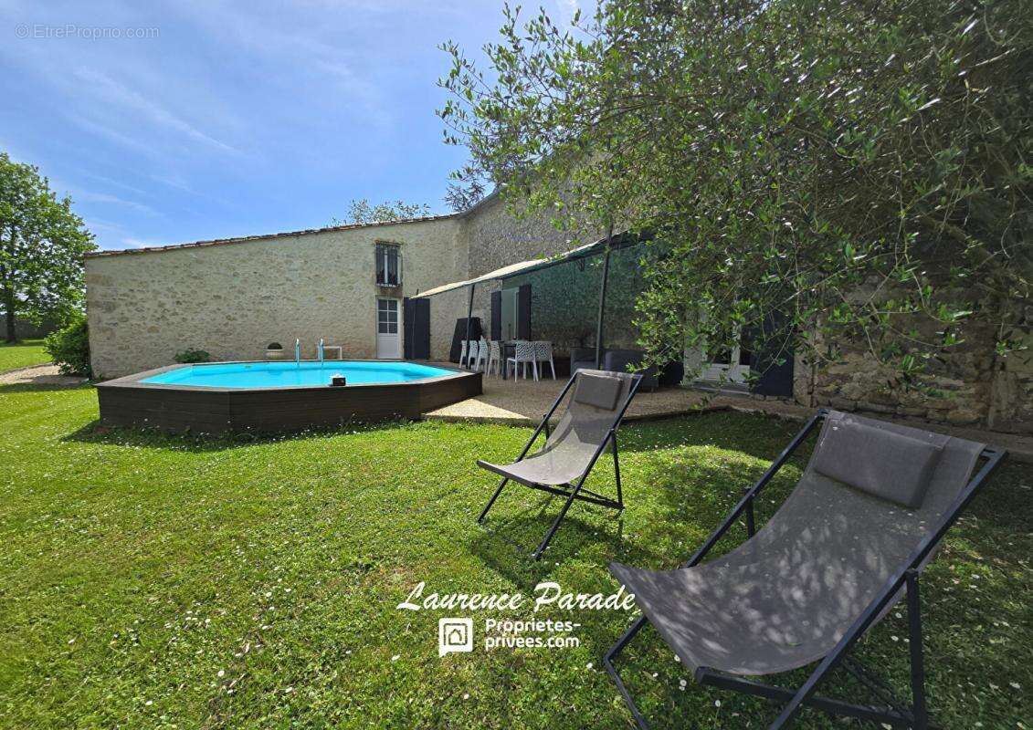 Maison à SAINT-ANTOINE-DU-QUEYRET