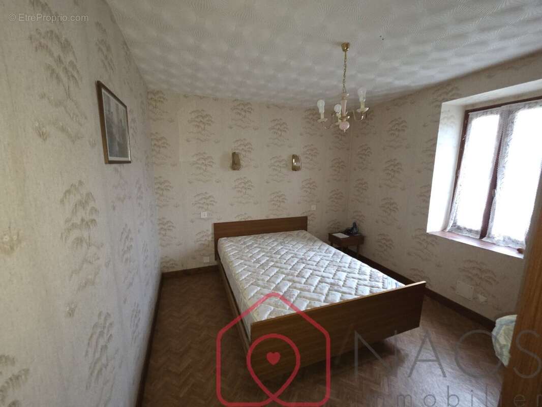 Maison à PONT-MELVEZ