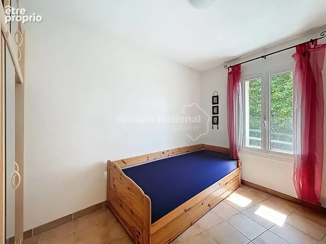 Caromb 120m2 habitables, 4 Chambres, une terrasse, un balcon - photo 8