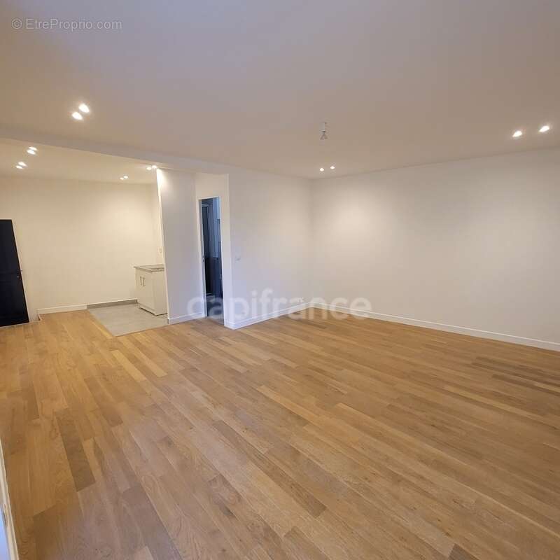 Appartement studio 33 m² CHATENAY MALABRY (92) - photo 3