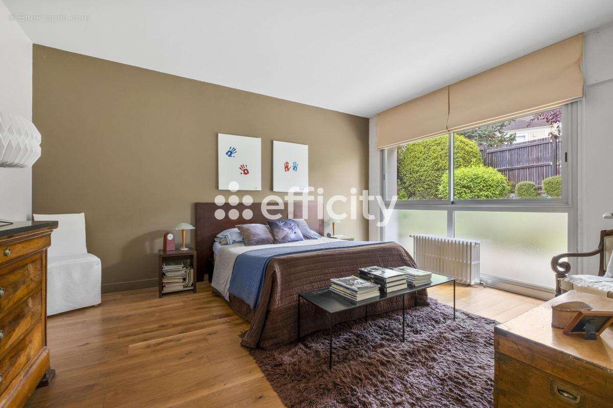 Maison à LA CELLE-SAINT-CLOUD