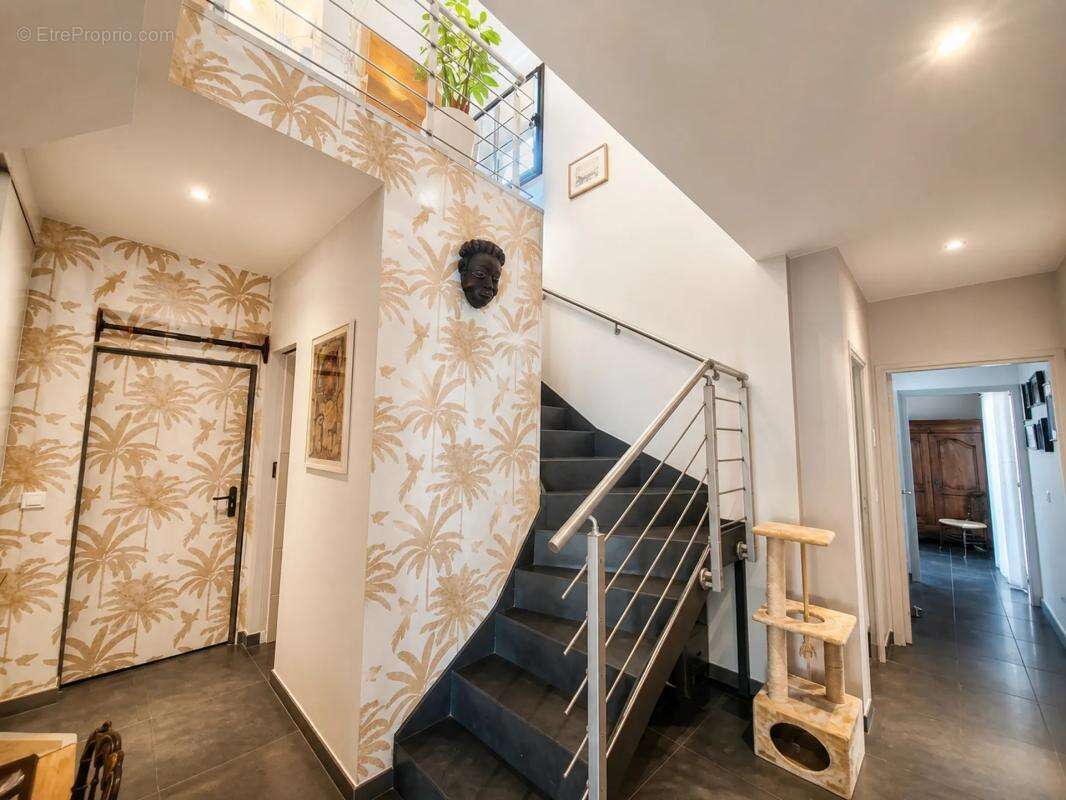 Belle villa contemporaine de 5 pièces de 136 m² à Perpignan Sud - photo 3