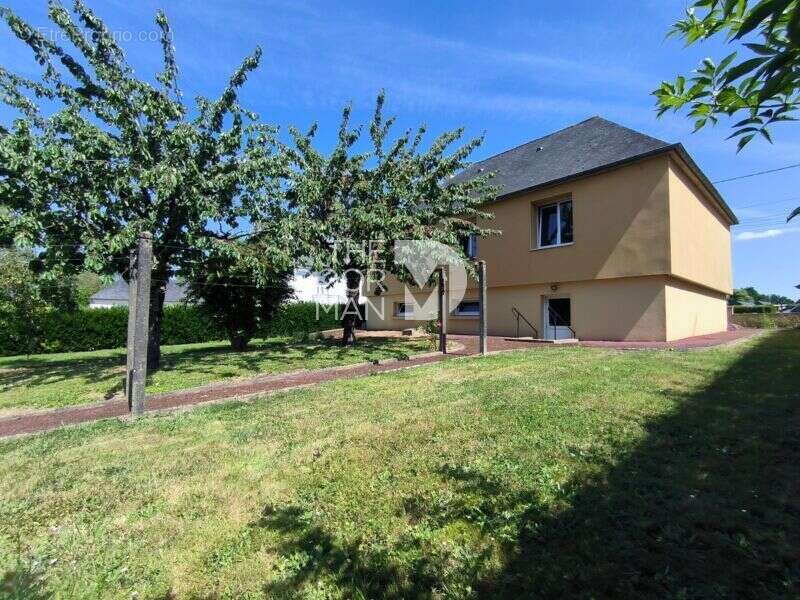 Maison à MAYENNE