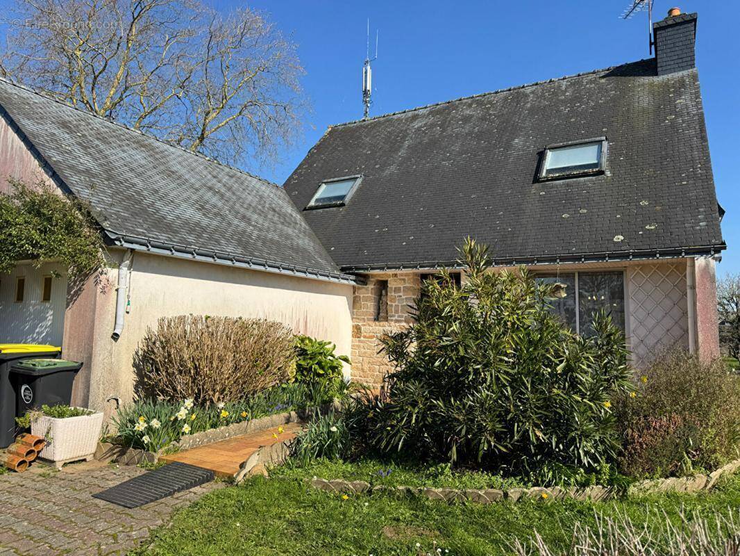 Maison à PLUVIGNER