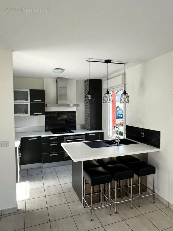 Appartement à ALLONZIER-LA-CAILLE