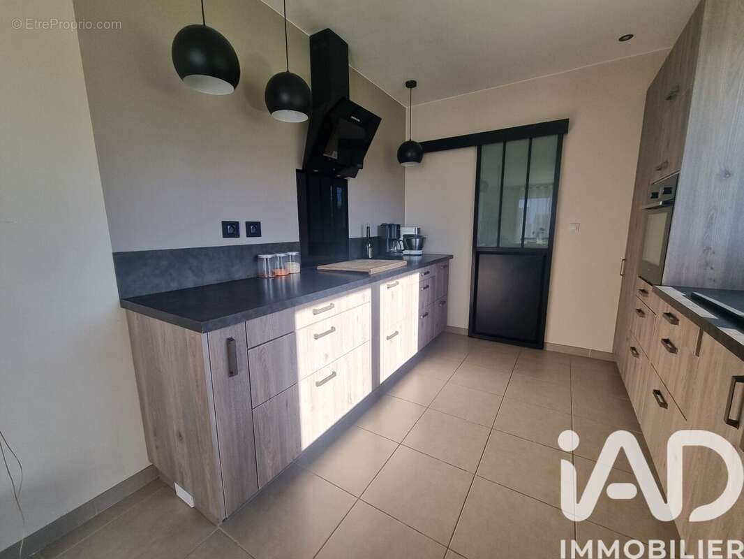 Maison 117 m² à Champ-Sur-Layon  - photo 9