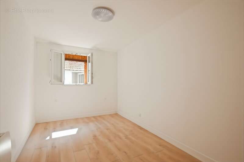 Appartement à FONTENAY-SOUS-BOIS