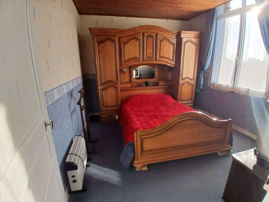 Grande Maison Familiale - Beau potentiel - photo 13