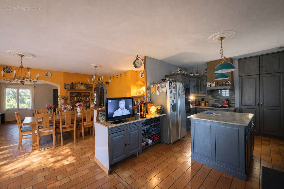 Maison à CLONAS-SUR-VAREZE
