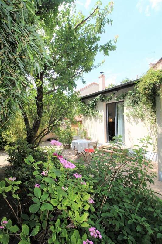 Maison 80 m² à Bagnolet  - photo 5
