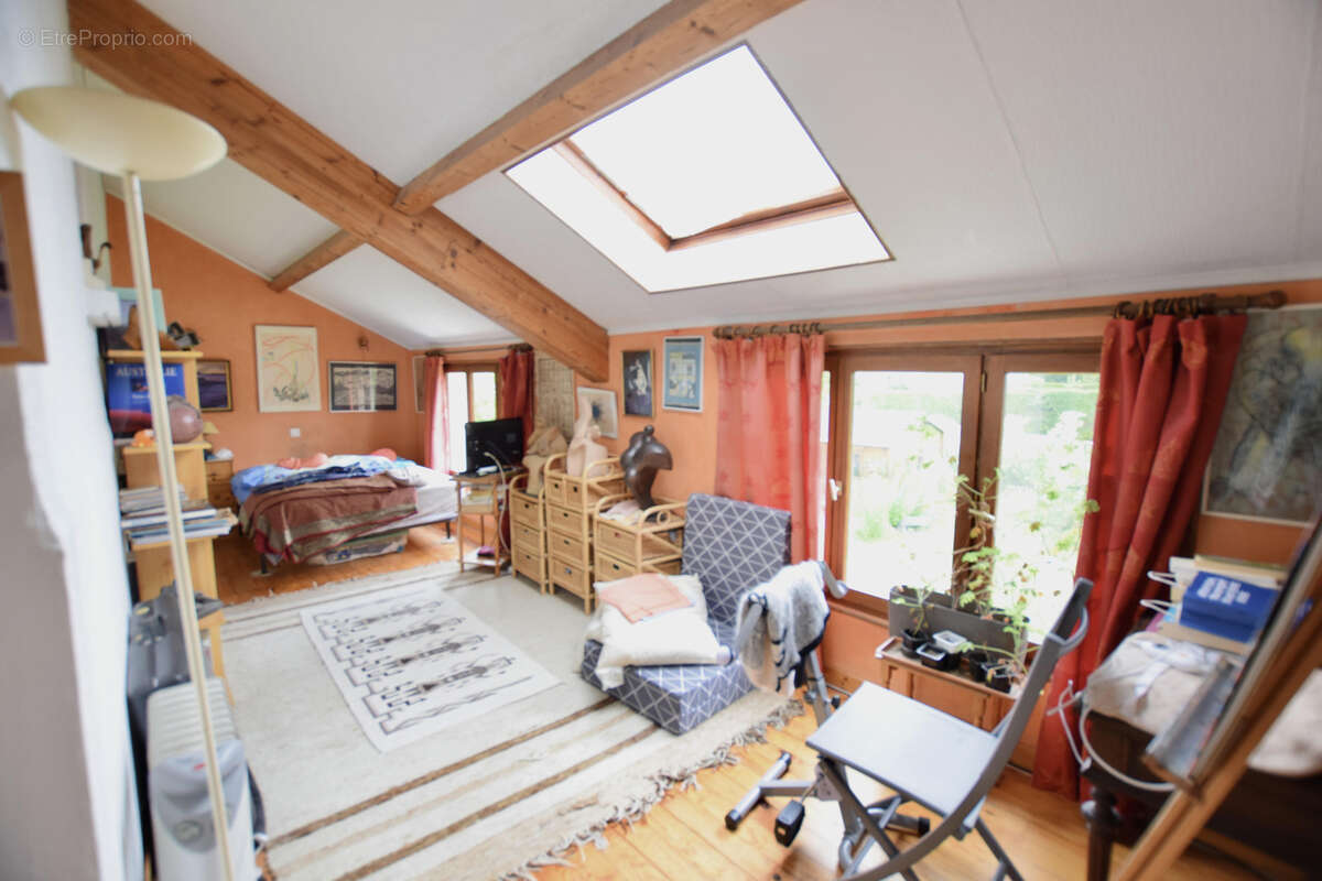 Maison à LE PERRAY-EN-YVELINES